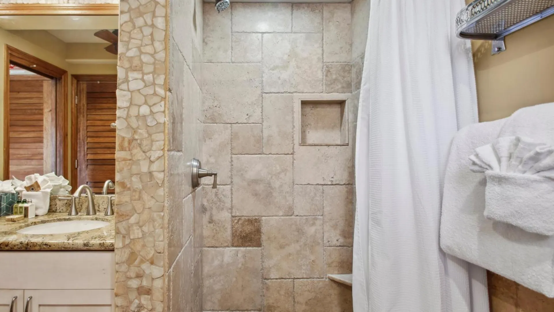 Kbm Resorts Free Car Papakea Pke-304 Renovated Studio With Ocean Views Kaanapali