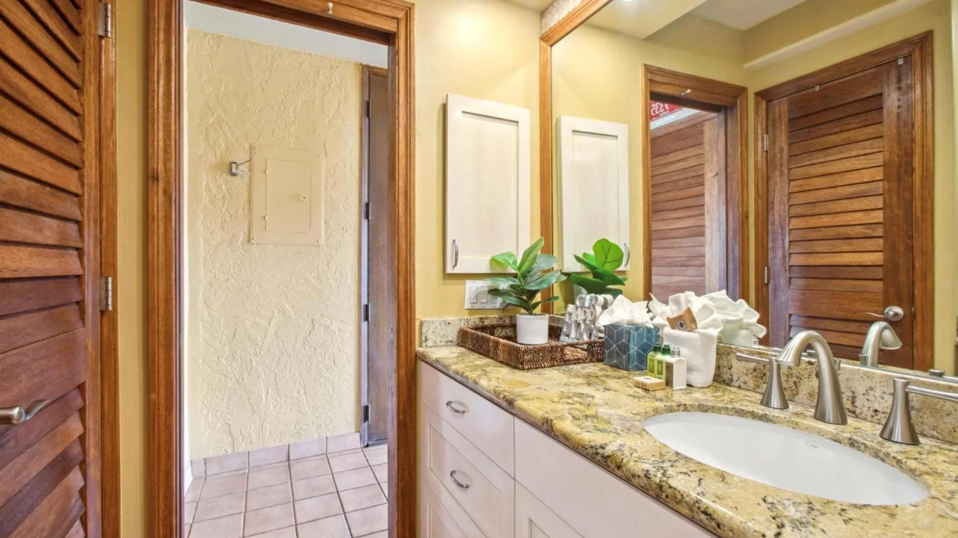 Kbm Resorts Free Car Papakea Pke-304 Renovated Studio With Ocean Views Kaanapali
